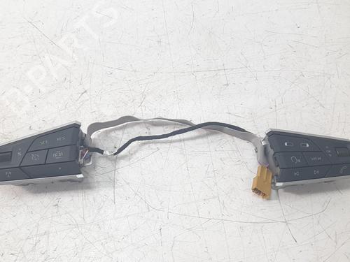 Commandes au volant SEAT IBIZA V (KJ1, KJG) 1.0 TSI (95 hp) 31095735