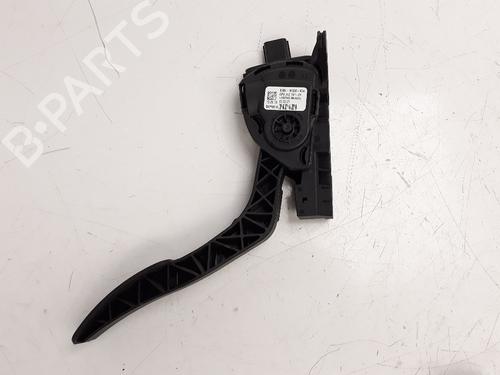 Used Pedal FORD KA+ III (UK, FK) 1.2 Ti-VCT (85 hp) 8182049