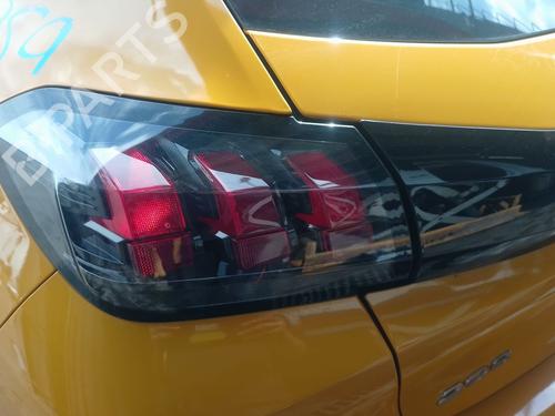 Used Left taillight Left taillight PEUGEOT 208 II (UB_, UP_, UW_, UJ_) 1.2 PureTech 100 (101 hp) 39880878 39880878