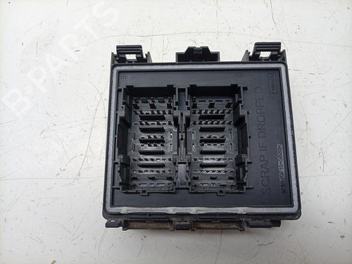 Used Fuse box Fuse box 36866416 36866416