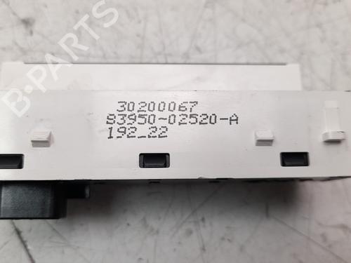 Module électronique TOYOTA COROLLA Hatchback (_E21_, _EA1_, _EH1_)  | BP18039301M83 