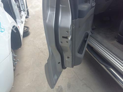Used Front left lock MITSUBISHI PAJERO III (V7_W, V6_W) 3.2 Di-D (V68W, V78W) (165 hp) 29736449