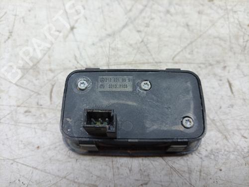Used Switch Switch MERCEDES-BENZ GLA (H247) GLA 200 (247.787) (163 hp) 40531990 40531990
