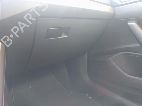 Guantera VW POLO VI (AW1, BZ1, AE1) 1.0 TSI (95 hp) 33054024