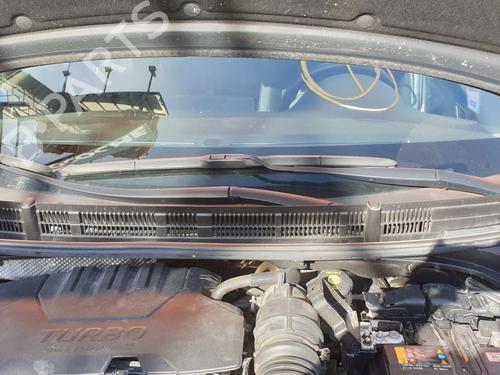 Used Front wiper motor KIA STONIC (YB) [2017-2025]  21807724