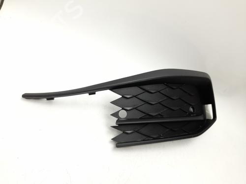 Used Grille Grille SEAT LEON Sportstourer (KL8, KLD) 1.5 eTSI (150 hp) 40449960 40449960