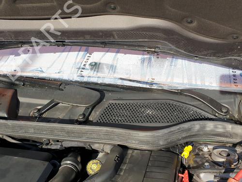 Used Front windshield wiper arm MERCEDES-BENZ CLA Coupe (C117) CLA 200 CDI / d (117.308) (136 hp) 21132235