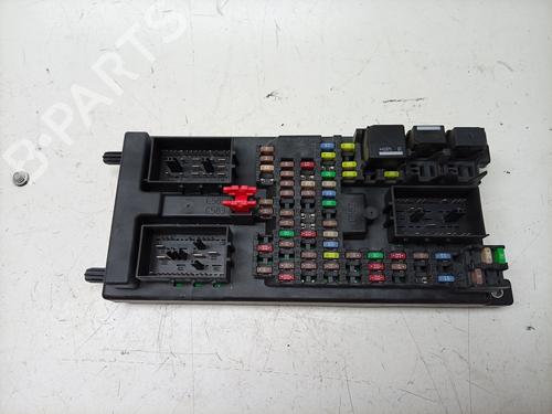 Used Fuse box Fuse box 38645831 38645831