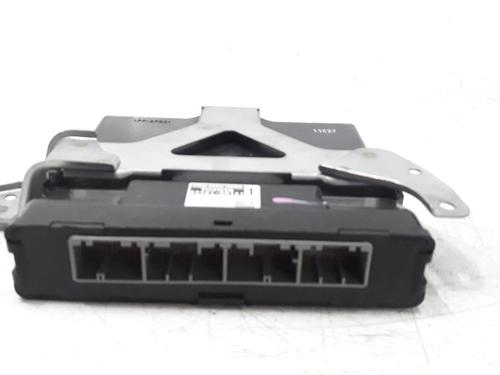 Used Electronic module TOYOTA YARIS (_P13_) 1.5 (NSP131_) (112 hp) 18830300