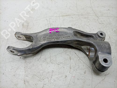 Used Right front suspension arm Right front suspension arm 37028047 37028047