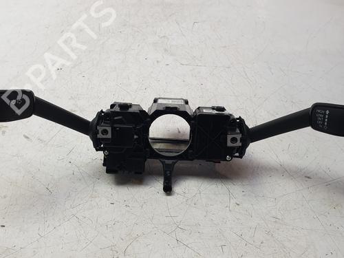 switch-vw-taigo-cs1-2021-29935603 main image