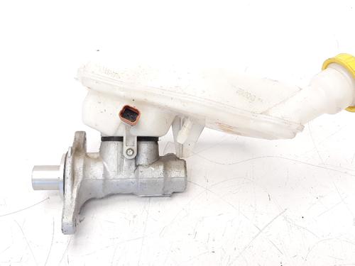 Used Brake master cylinder PEUGEOT 2008 I (CU_) [2013-2025]  11849383