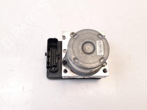Used ABS pump HYUNDAI TUCSON (TL, TLE) [2015-2023]  8657717