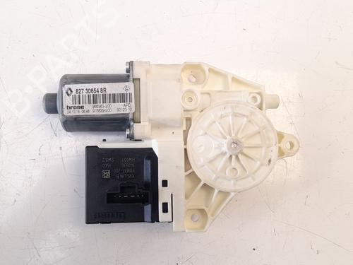 Rudehejsemotor bagstkærm højre RENAULT MEGANE III Hatchback (BZ0/1_, B3_) 1.5 dCi (BZ1G, BZ1W, BZ0R) (95 hp) 7505427