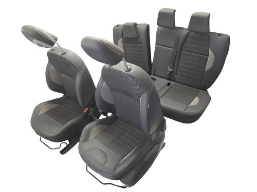 Sæde sæt PEUGEOT 2008 I (CU_) 1.2 THP 110 / PureTech 110 (110 hp) 28704398