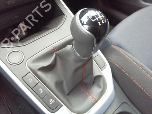 Used Gear lever SEAT ARONA (KJ7, KJP) 1.0 TSI (115 hp) 24807935
