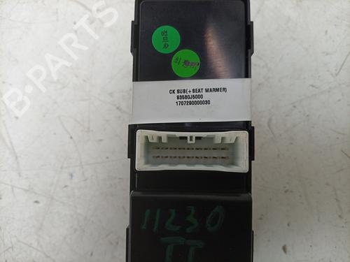 Left rear window switch KIA STINGER (CK) 2.0 T-GDi | BP12450916I29 - Image 3