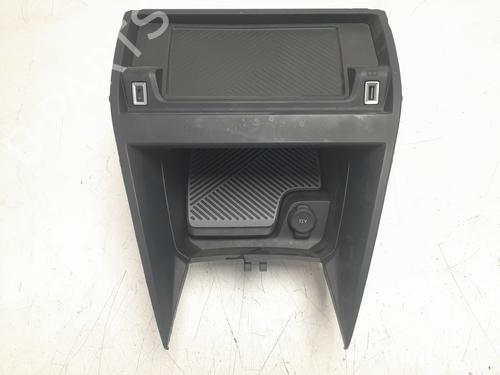 Used Middle console CITROËN C4 III (BA_, BB_, BC_) [2020-2025]  29501535