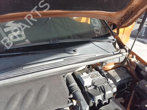 Used Front wiper motor OPEL CROSSLAND X / CROSSLAND (P17, P2QO) 1.2 (75) (110 hp) 27385272