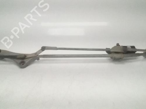 Used Front wiper motor MERCEDES-BENZ B-CLASS Sports Tourer (W245) B 180 CDI (245.207) (109 hp) 11526667