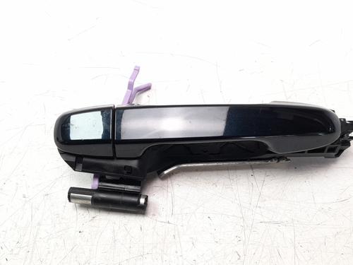 Used Rear left exterior door handle TOYOTA AURIS (_E18_) 1.4 D-4D (NDE180_, NDE180R) (90 hp) 18309202