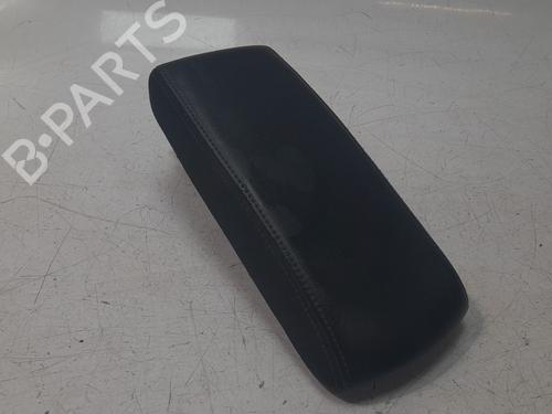 Used Armrest / Center console PEUGEOT 2008 II (UD_, US_, UY_, UJ_, UR_, UC_) [2019-2026]  17480604