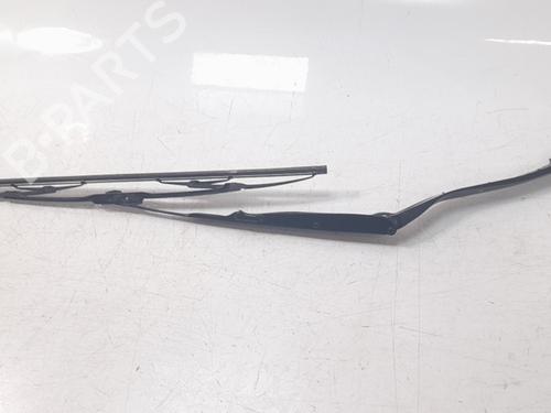 Used Front windshield wiper arm NISSAN 350Z Roadster (Z33) 3.5 (AAZ33) (280 hp) 29175083