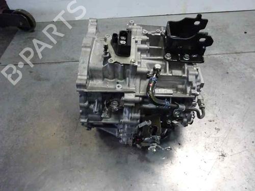 Used Gearbox TOYOTA YARIS (_P13_) 1.5 Hybrid (NHP130_, NHP130) (101 hp) 324701
