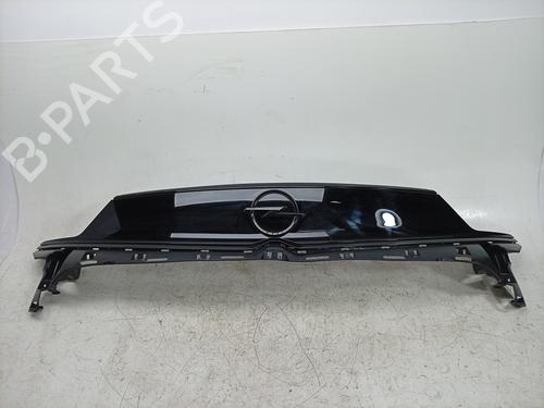 Used Grille Grille OPEL CROSSLAND X / CROSSLAND (P17, P2QO) 1.2 (75) (110 hp) 39652646 39652646