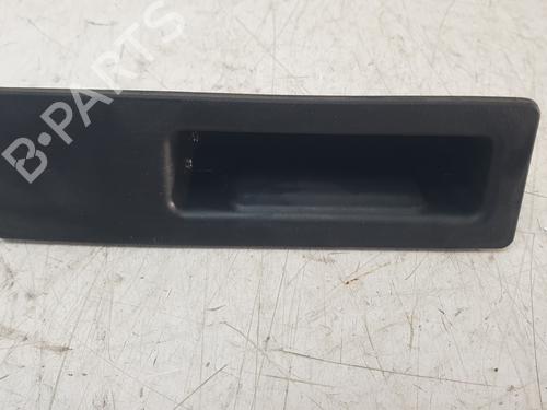 Trunk håndtak BMW X1 (F48) sDrive 18 d (150 hp) 21066448