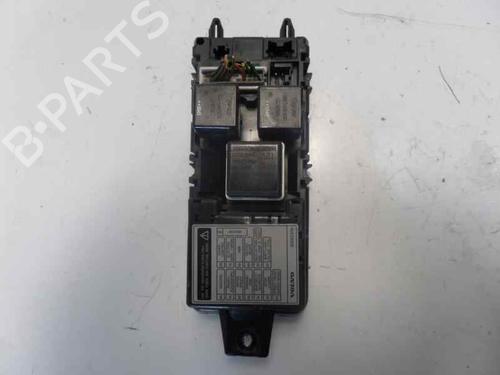 Used Fuse box VOLVO V40 Estate (645) 1.6 (109 hp) 345753