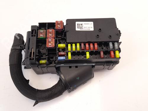 Used Fuse box OPEL ASTRA K Sports Tourer (B16) 1.6 CDTi (35) (160 hp) 7205423