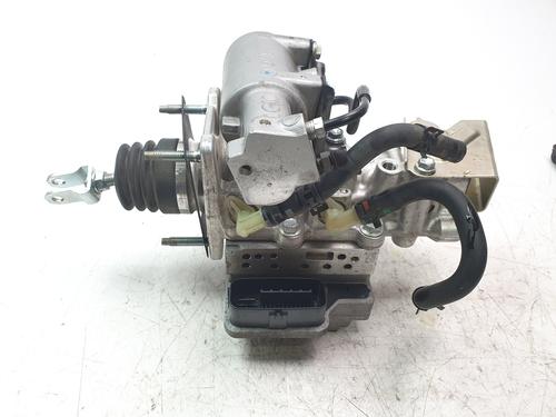 Used Brake master cylinder TOYOTA YARIS (_P13_) 1.5 Hybrid (NHP130_, NHP130) (101 hp) 24125649