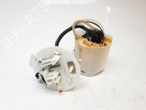Used Fuel pump MERCEDES-BENZ CLA (C118) CLA 180 (118.384) (136 hp) 8658820