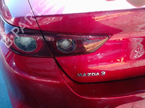 Feu de coffre gauche MAZDA 3 Saloon (BP_) 2.0 SKYACTIV-G M Hybrid (BP5S, BP6S) (150 hp) 31793091