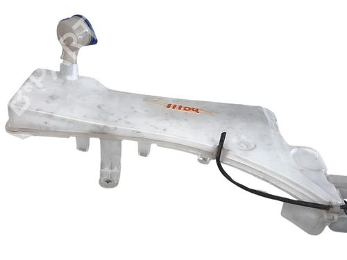 Used Windscreen washer tank PEUGEOT 3008 II SUV (MC_, MR_, MJ_, M4_) [2016-2025]  18021051