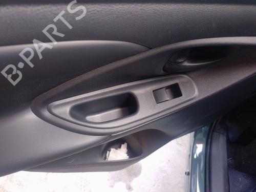 Comutador vidro trás esquerdo Comutador vidro trás esquerdo TOYOTA YARIS (_P21_, _PA1_, _PH1_) 1.5 Hybrid (MXPH10, MXPH11) (116 hp) 33832153 33832153