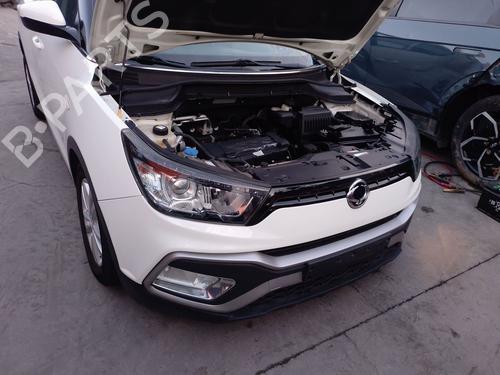 Used Water radiator SSANGYONG XLV SUV e-XGi 160 (128 hp) 30611289