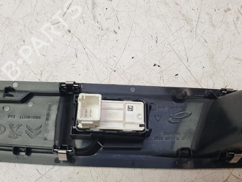 Right front window switch PEUGEOT EXPERT Bus (V_) 1.6 BlueHDi 115 | BP32669356I26