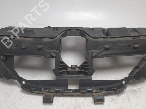 Grill RENAULT MEGANE IV Hatchback (B9A/M/N_) 1.5 dCi 110 (B9A3) (110 hp) 31177801