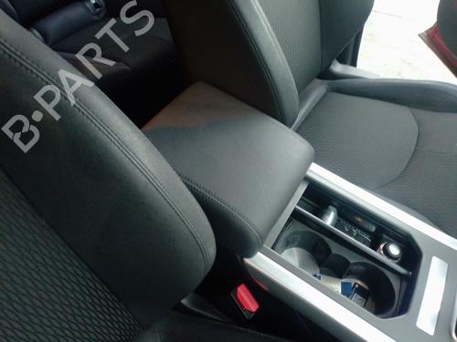 Used Armrest / Center console Armrest / Center console 38779552 38779552