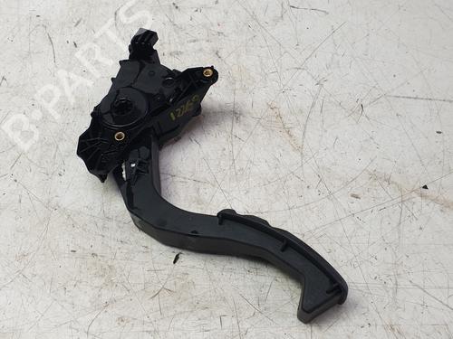 Used Pedal RENAULT CLIO V (B7_) 1.0 LPG (B7MT) (101 hp) 33000687