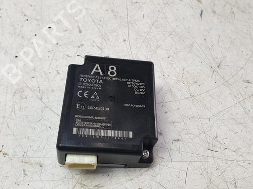 Used Electronic module Electronic module TOYOTA COROLLA Estate (_E21_) 2.0 Hybrid (MZEH12) (180 hp) 33399750 33399750