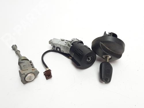 Used Ignition barrel Ignition barrel CITROËN C4 CACTUS 1.6 HDi 90 (92 hp) 8909575 8909575