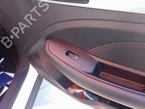 right-front-window-switch-mg-mg-zs-suv-azs1-2017-33704443 main image