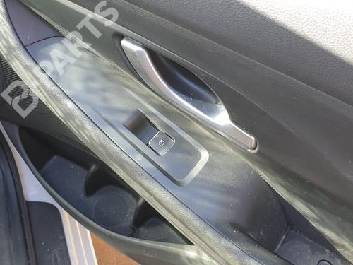 right-front-window-switch-hyundai-i30-pde-pd-pden-14-t-gdi-93576g3010pmp-2016-10962555 main image
