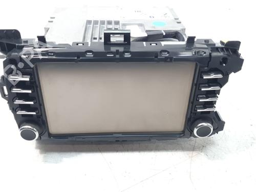 Used Radio TOYOTA YARIS (_P13_) 1.5 Hybrid (NHP130_, NHP130) (101 hp) 24124535