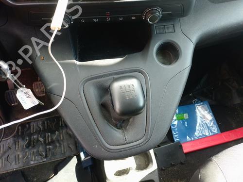 Used Gear lever Gear lever FIAT DOBLO Box Body/MPV (510_, 511_) BlueHDi 100 (102 hp) 33287924 33287924