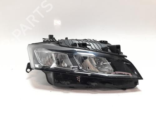 Used Right headlight PEUGEOT 308 SW III (FC_, FJ_, FR_, F4_, FN_) PureTech 130 (FRHNSL, FRHNST) (131 hp) 28161215