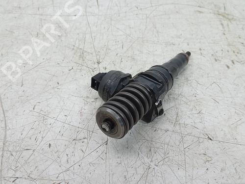 injector-audi-a3-8p1-2003-2004-2005-2006-2007-2008-2009-2010-2011-2012-2013-39981372 main image